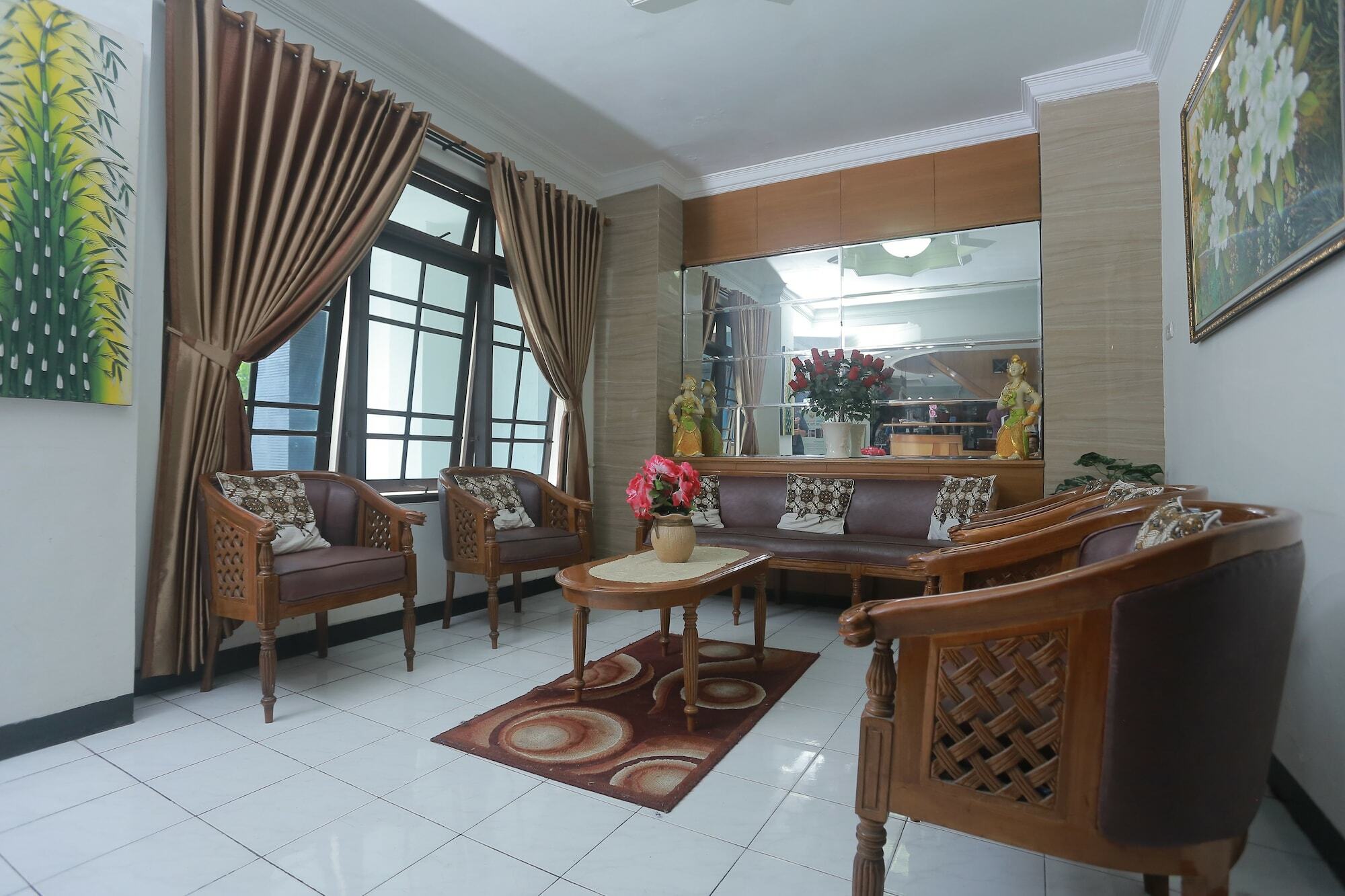 Hotel Kristina Malioboro يوغياكارتا المظهر الخارجي الصورة
